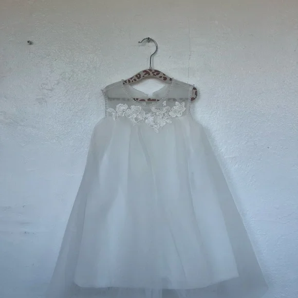 Elegant Cream Lace Dress